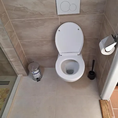 Apartmán Large Flat With Two Bedrooms In The Old Town